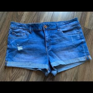 SO brand (Kohls) Denim Shorts 17